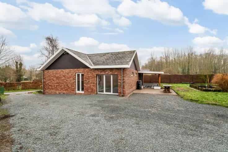 Gerenoveerde Bungalow 3 Slaapkamers Landelijke Omgeving