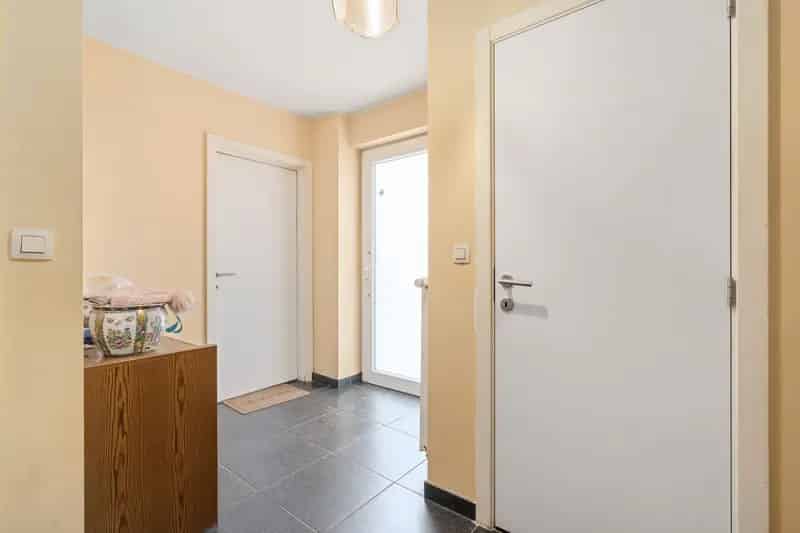 2 Slaapkamer Appartement met Binnenkoer te Koop Ledeberg