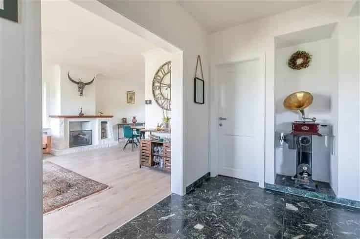Gerenoveerde Bungalow Te Koop in Rustige Wijk