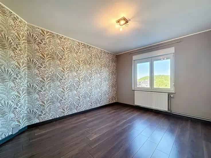 Appartement te Koop Esneux - 2 slaapkamers, garage, balkon