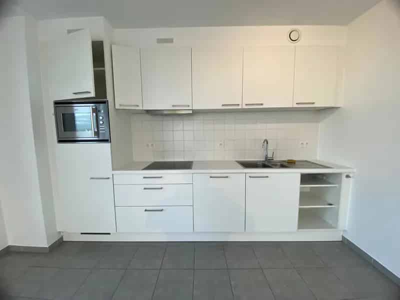 Appartement te huur Sint-Jans-Molenbeek 2 slaapkamers 83m²