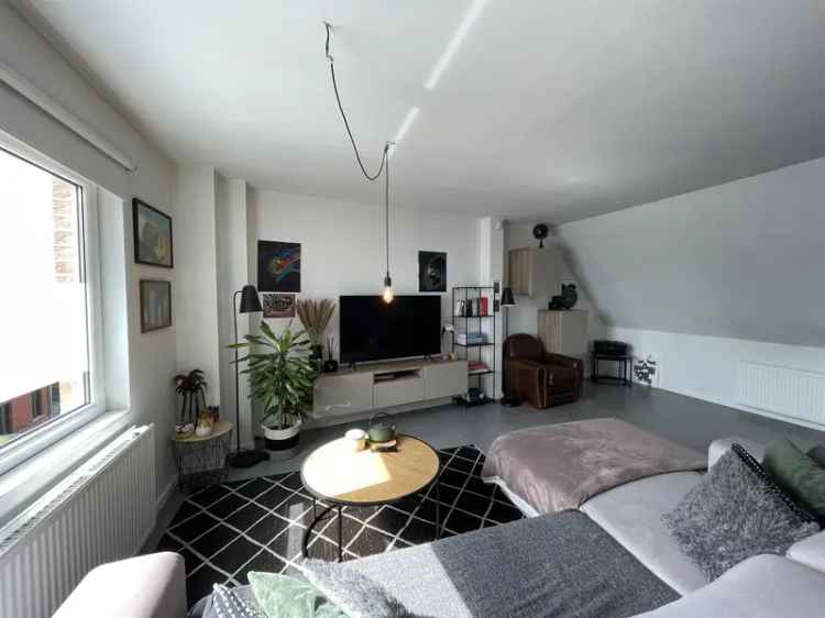 EREMBODEGEM - Modern, bemeubeld appartement op toplocatie