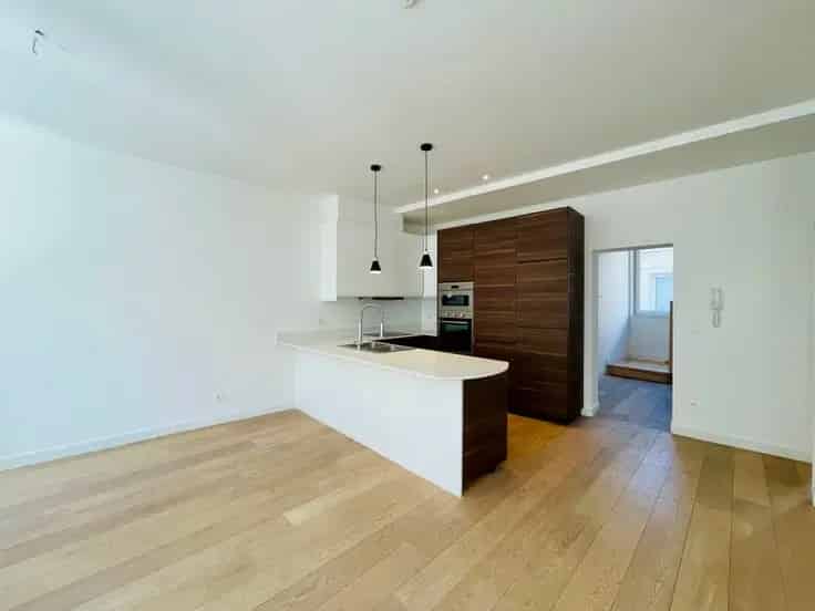 Appartement 4 Slaapkamers Zavel Marollen