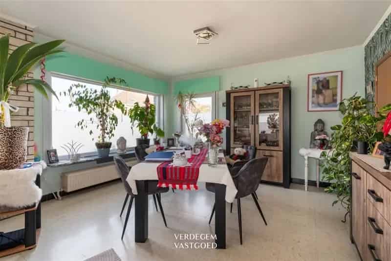 Bungalow 2 slaapkamers 2 garages 730m2 tuin