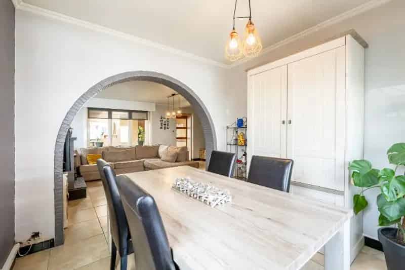 Halfopen Woning 3 Slaapkamers Garage