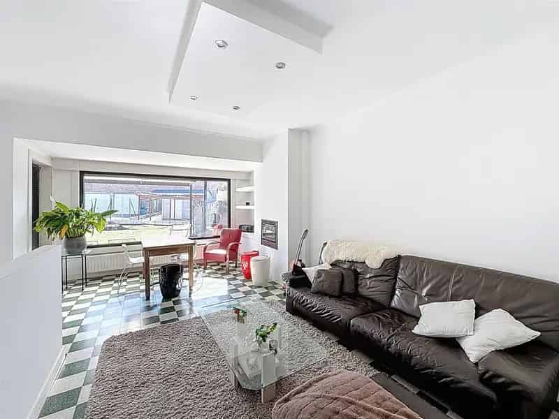 Huis te huur Zwevegem: Instapklare woning met 3 slaapkamers en tuin