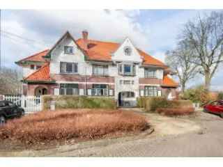 Koop huis in Genk met veel slaapkamers en tuin mogelijkheden