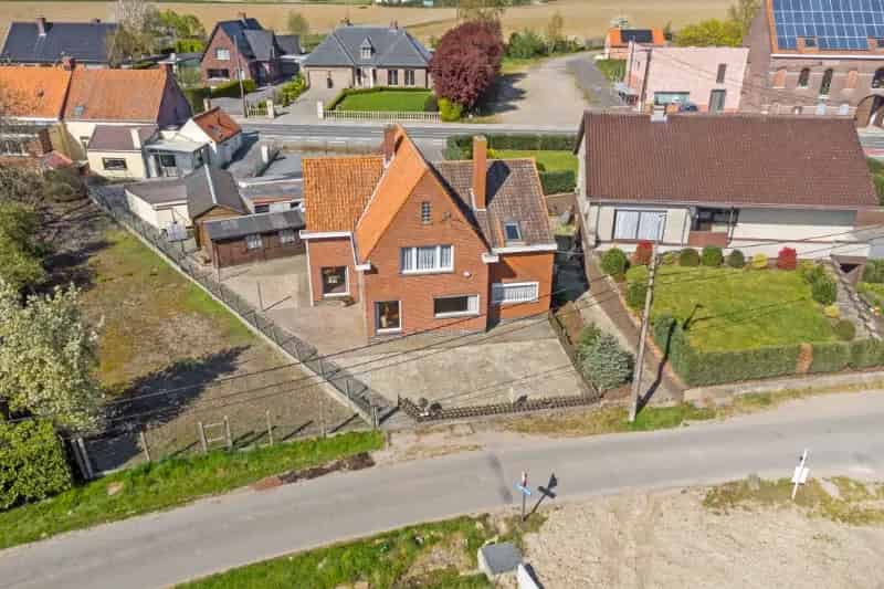 Huis te huur: 4 slaapkamers, landelijk zicht, renovatieproject