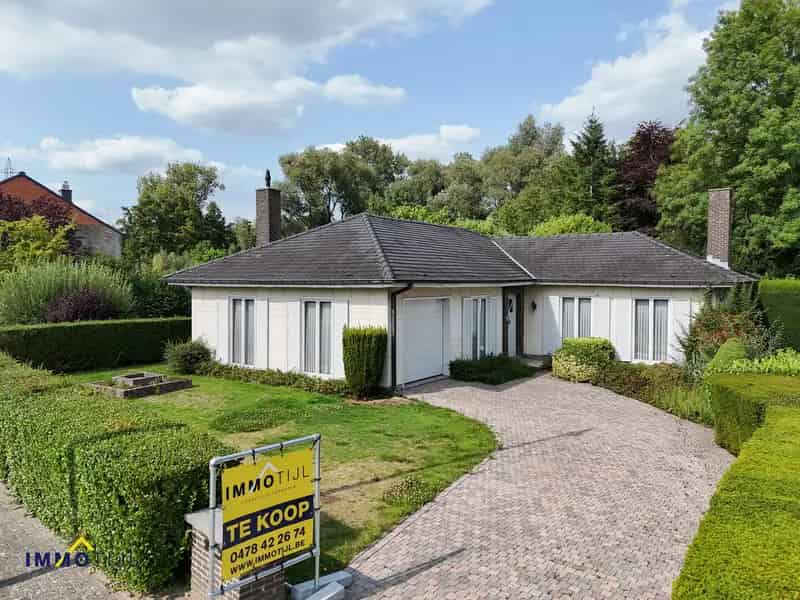 Vrijstaande woning te Welle met garage en diepe tuin