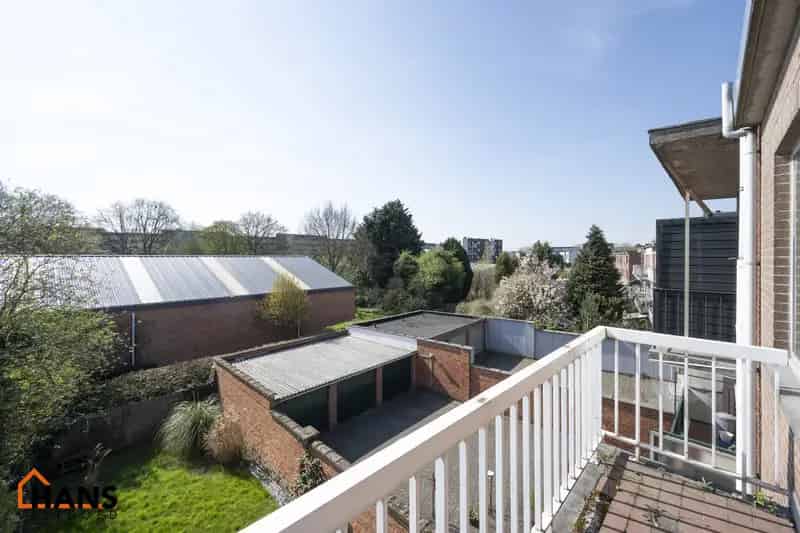 Appartement te huur: Instapklaar 2 slaapkamers, terras, rustig gelegen