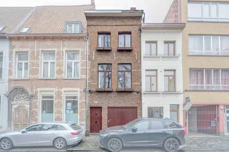 Huis te huur Mechelen: 4 slaapkamers, patio en garage
