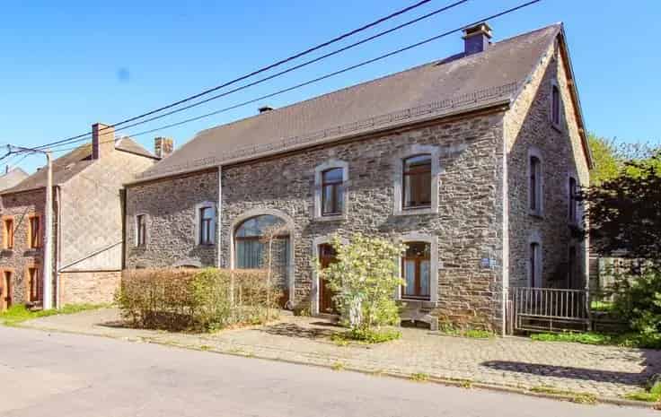 Huis Te Koop Porcheresse: Grote Familie Woning
