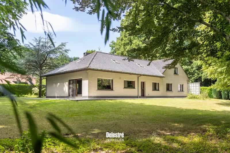Huis te huur Bois de Strihoux 351m2 5 slaapkamers grote tuin