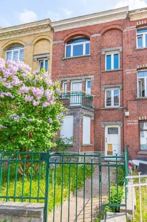 Te renoveren eengezinswoning 120m²