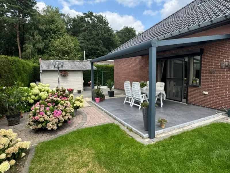 Instapklare woning met 3 slaapkamers en garage op 5a80
