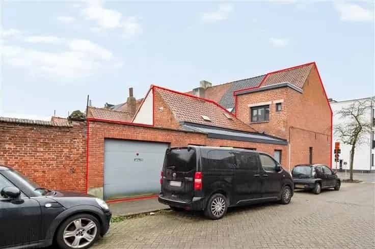 Huis Te Koop Turnhout Centrum: Op te frissen woning met potentieel