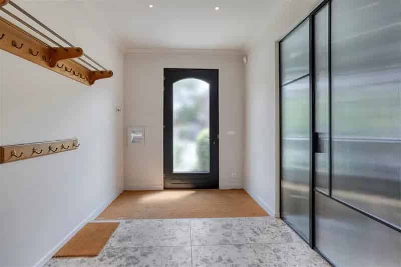 Ruime woning te koop Antwerpen Expo 7 slaapkamers gerenoveerd