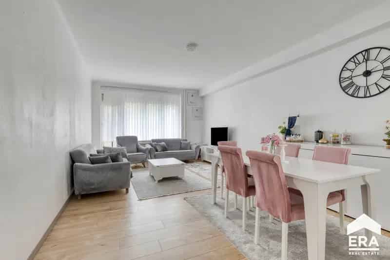 Lichtrijk 1 Slaapkamer Appartement Koekelberg 2 Balkons