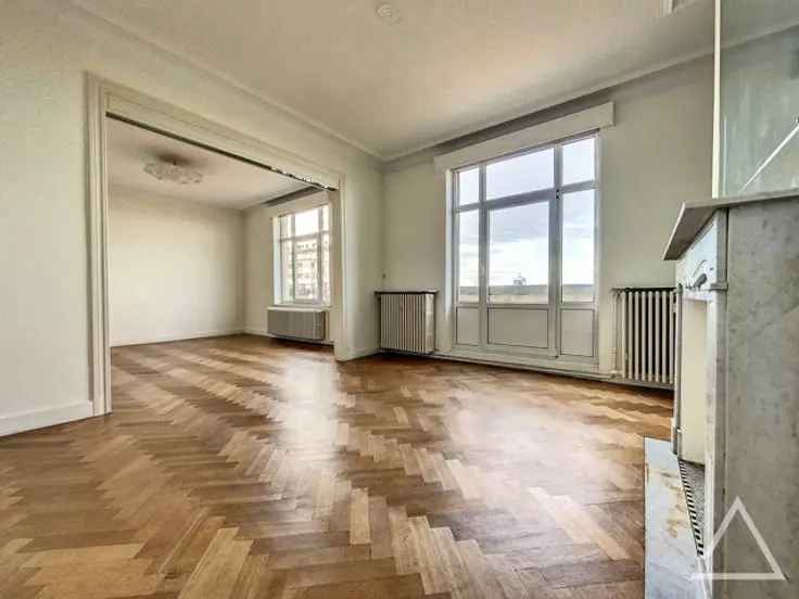 Te koop penthouse met 2 slaapkamers in het Daillyplein