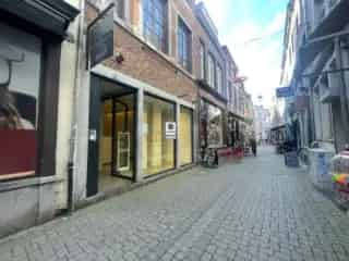 Handelspand te Huur Namen 80m²