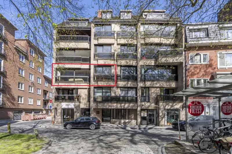 4 Slaapkamer Appartement Kortrijk Centrum Te Renoveren