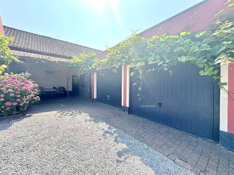 Huis te koop Harelbeke 3 slaapkamers garage magazijn