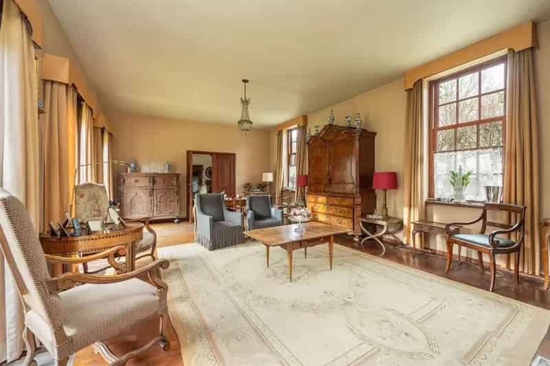 Te renoveren Zaanse villa 3348m²