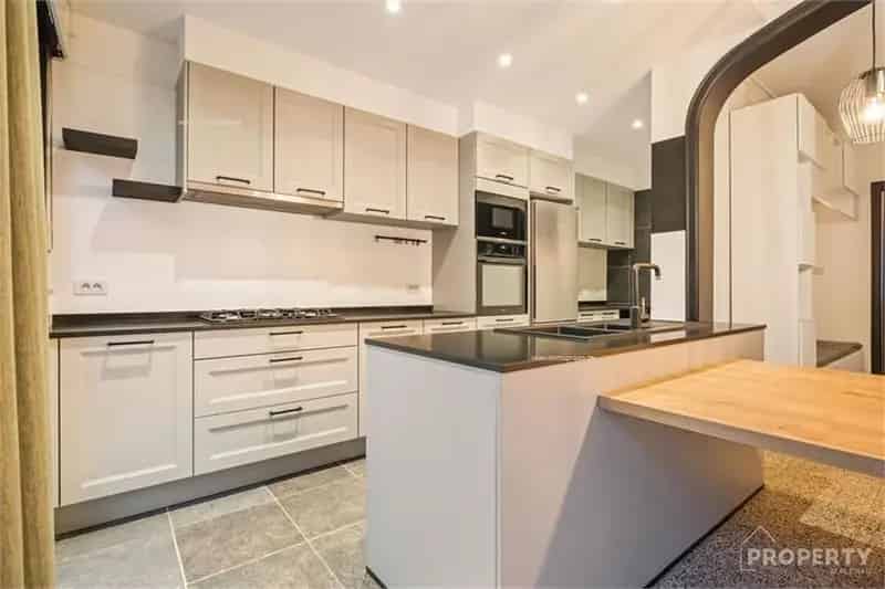 Huis te koop Menen 3 slaapkamers moderne badkamer