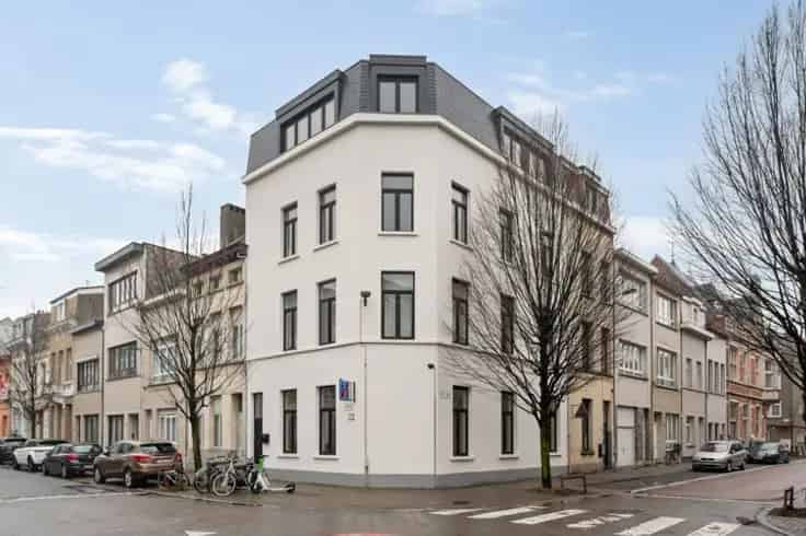 Appartement te koop: 2 slaapkamers, vernieuwd, geen syndicus