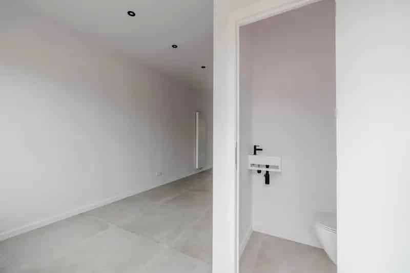 Gerenoveerde woning 3 slaapkamers tuin parking