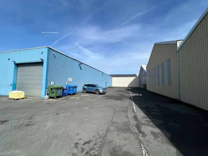 Bedrijfsvastgoed te Huur Gent Haven - 1392m² Magazijn Showroom Kantoren