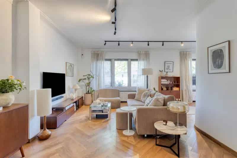 Huis te huur Edegem: 4 slaapkamers, 2 badkamers, garage, zuidtuin