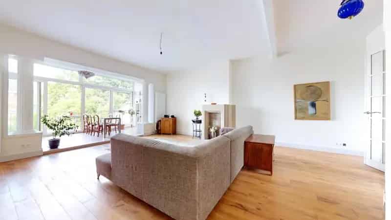 Appartement te Uccle Forest 3 slaapkamers Duplex 172m2 gerenoveerd