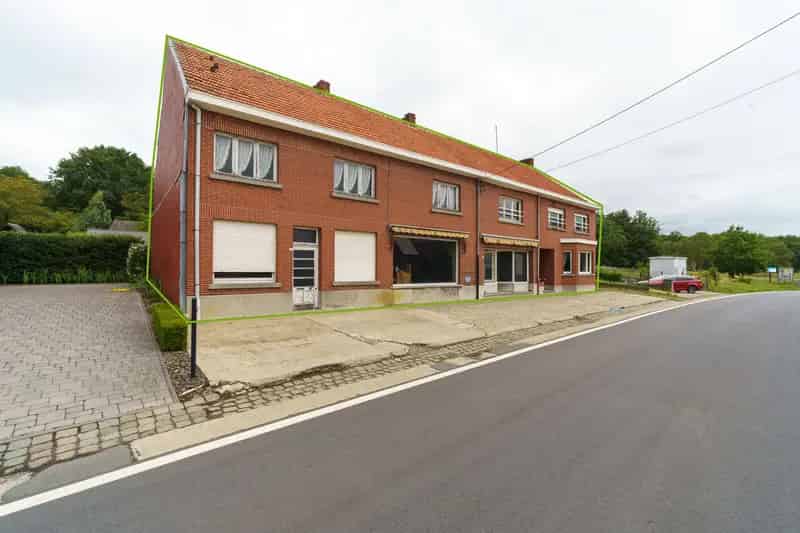 Huis te koop Baal: 8 slaapkamers, 103m² handelsruimte, renovatieproject