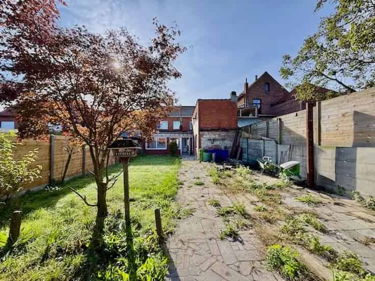 Huis Te Koop 4 Slaapkamers Grote Zolder 271m²