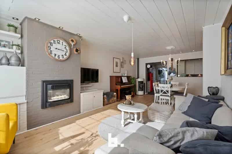 Huis te koop Roeselare: Lichtrijke woning met 2 slaapkamers en stadstuin