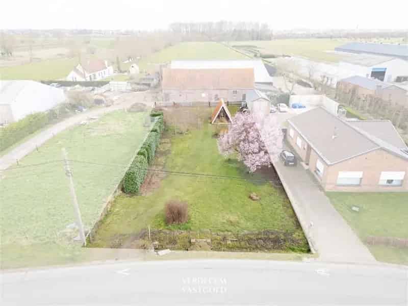 Bouwgrond 908m² Open Bebouwing