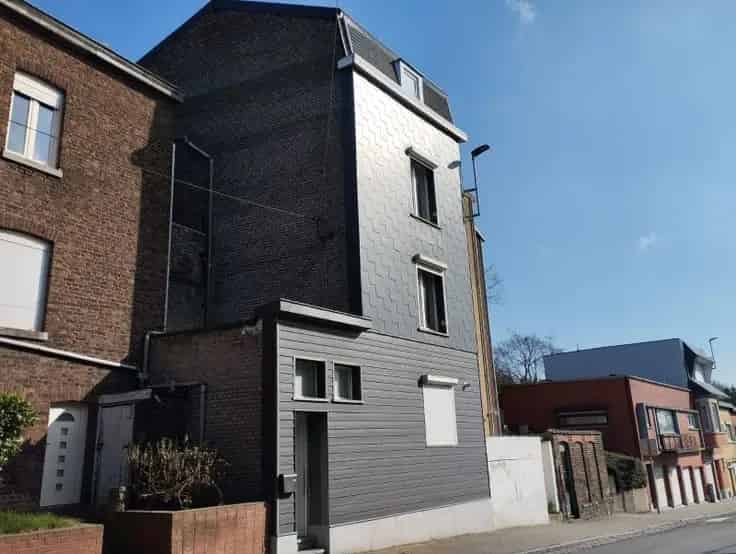 Huis Te Koop: Ideaal voor starters, nabij winkels en autosnelweg