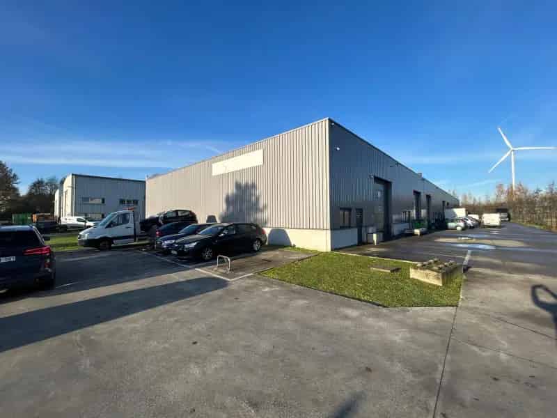 Magazijn te Koop Evergem - 2 KMO Gebouwen 50m2 Kantoor 6 Parkings