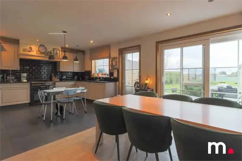 Huis te koop Emelgem: 3 slaapkamers, tuin, garage, zonnepanelen