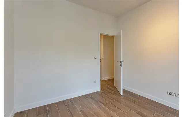 Huur 2 Slaapkamer Appartement 70m² Antwerpen Zuid Troonplaats