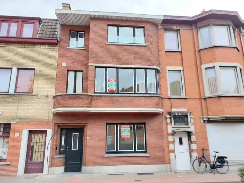 Huis te huur Brugge: Ruime art deco woning met 3 slaapkamers en terras