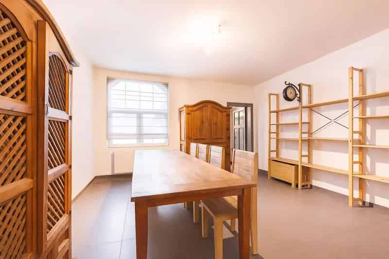 Huis te koop Tielt: 3 slaapkamers, tuin, centrumligging