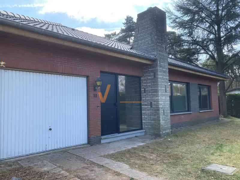 Huis te koop Schoten: gerenoveerde woning met tuin