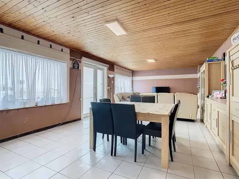Gelijkvloerse woning 2 slaapkamers garage 1a 95ca
