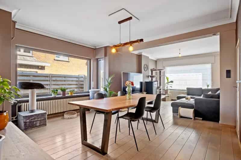Huis te huur Sint-Elooiswinkel: Ruime woning met loods 300m²