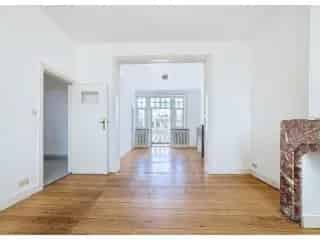 Duplex te Koop Laken - Appartement te Renoveren met Terras