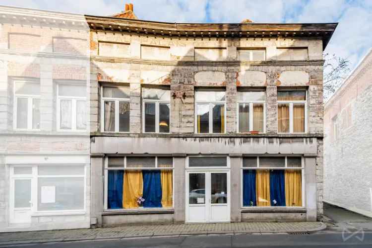 Te renoveren appartementsgebouw in Tournai met vijf slaapkamers