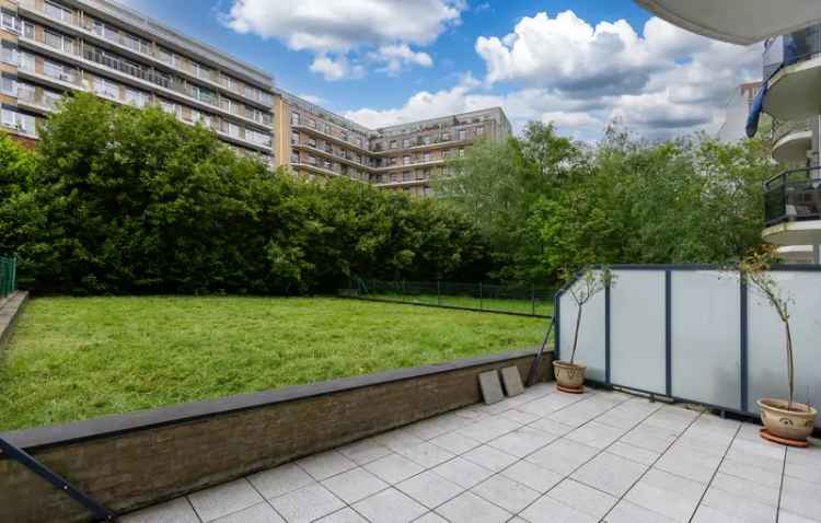 Appartement met terras op de gelijkvloerse verdieping.