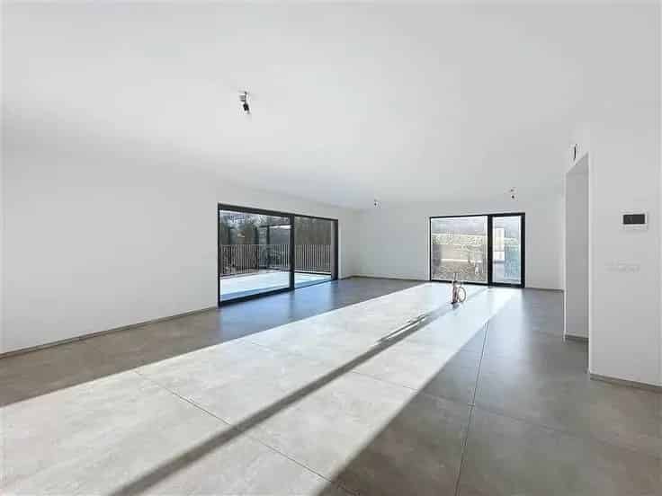 Penthouse Te Koop 120m2 Nabij Stad